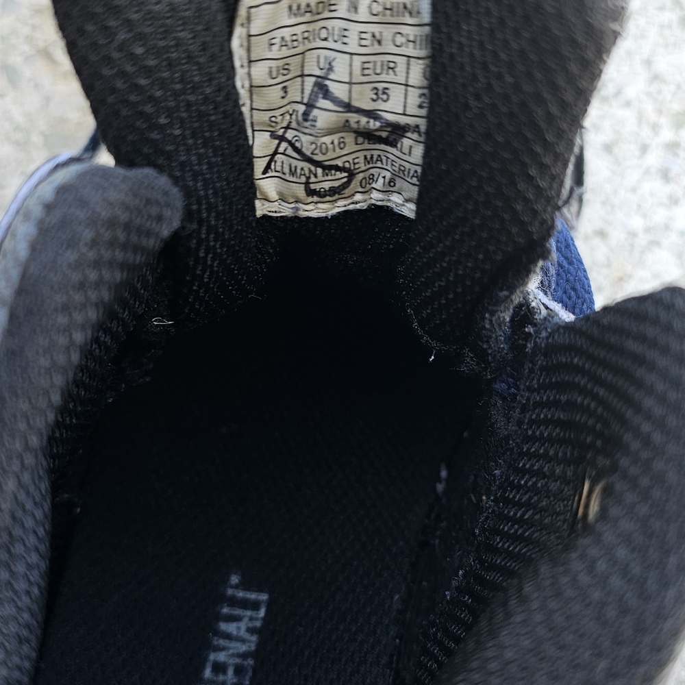 Renault Black Sneakers